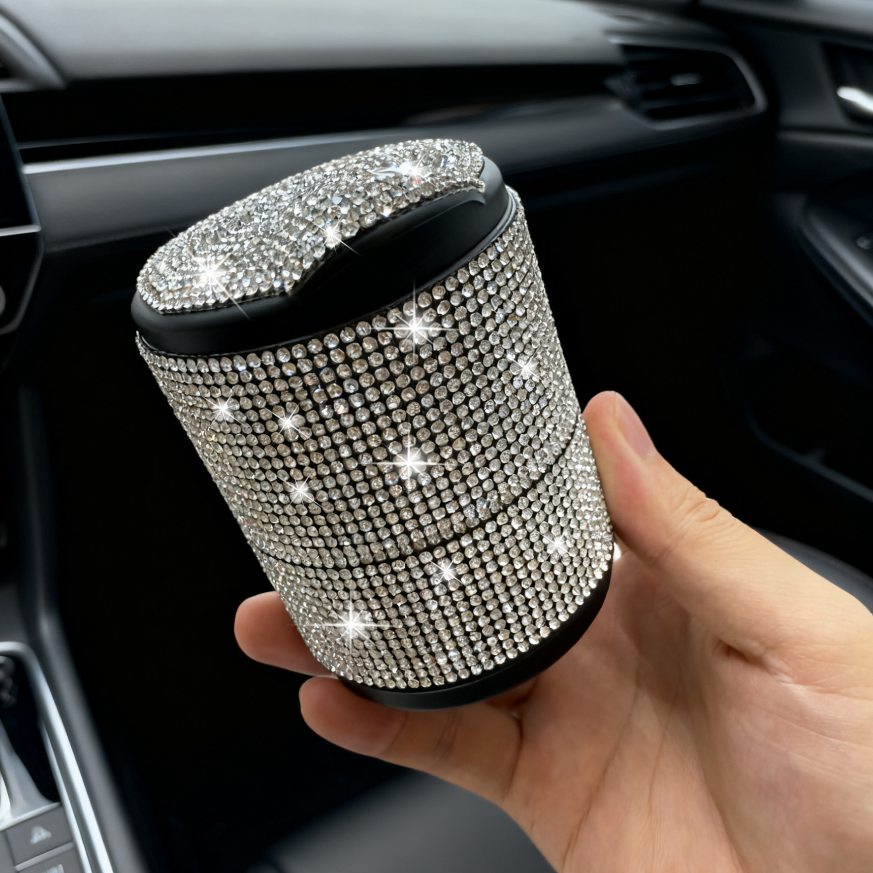 Cross-Border Hot-Selling Fashionable Diamond-Encrusted Car Ashtray Multi-Functional Car Ashtray Anti-Fly Ash Ashtray with Lid