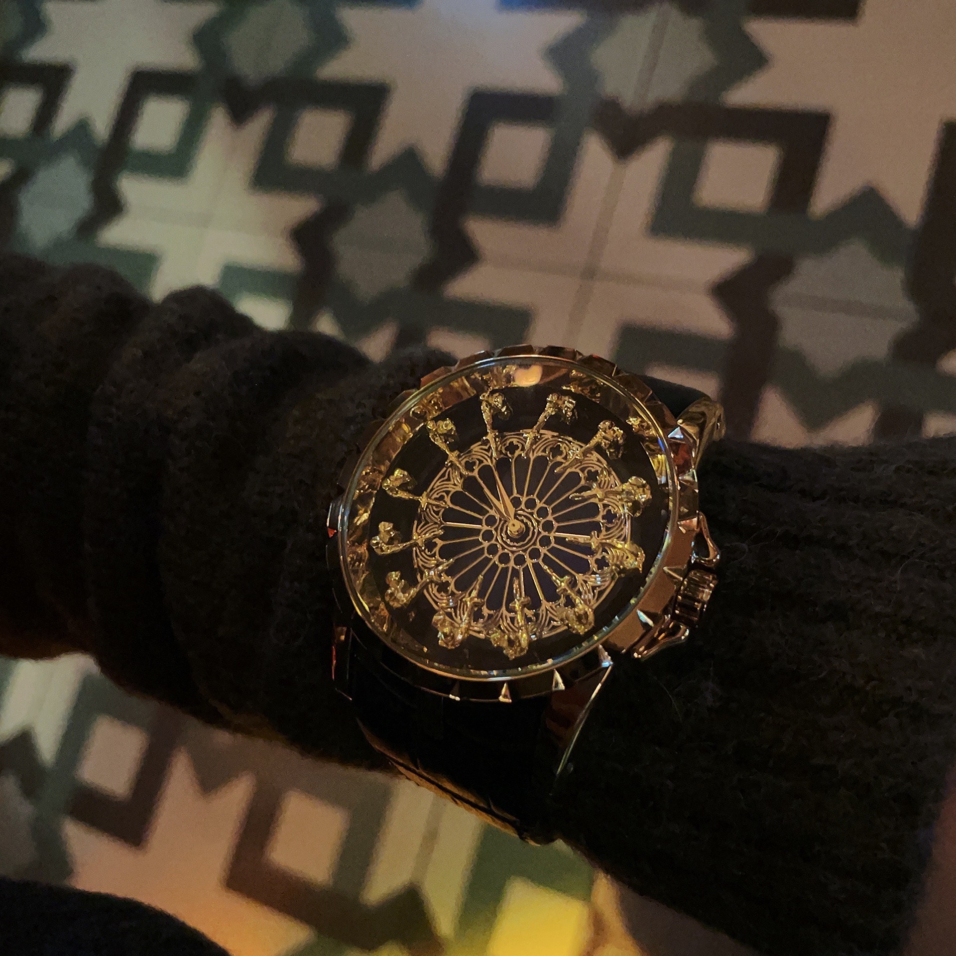 Twelve Knights Round Table Men’s Wristwatch Retro 3d Design Black_voghion.com