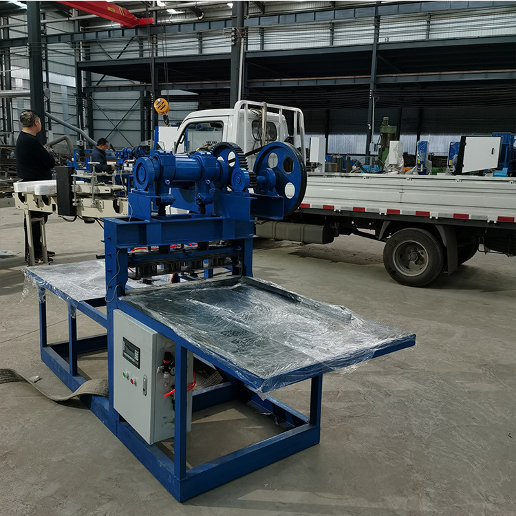 贵州上坟纸打眼机器冥币自动打孔机小型黄纸制造配套设备