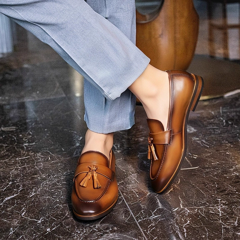 Британские кожаные туфли для делового стиля, повседневные мужские лоферы с кисточками, коричневые, без шнуровки