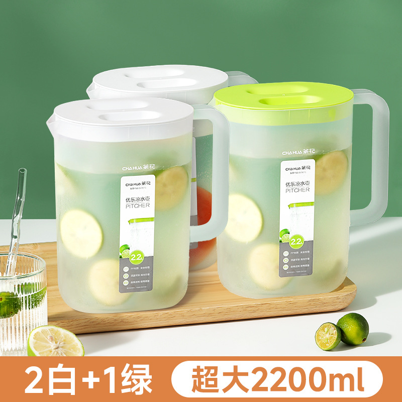 3개 팩[흰색 2개, 녹색 1개] 2.2L로 하루 동안 마시는 물의 양을 충족합니다.