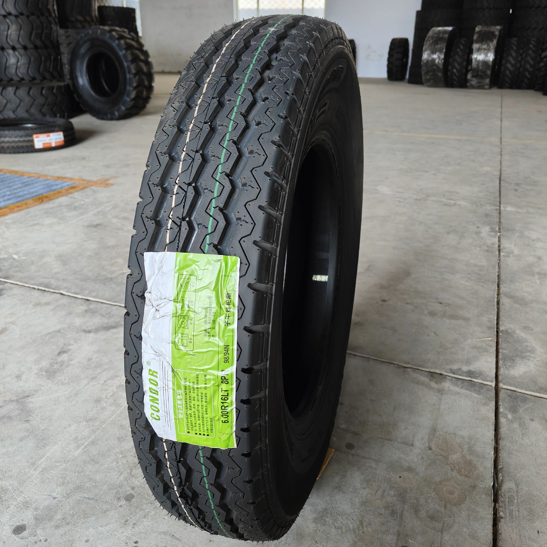 뜨거운 판매 큰 프로모션 in-600R16LT 업그레이드 된 8 층 강철 와이어 진공 타이어