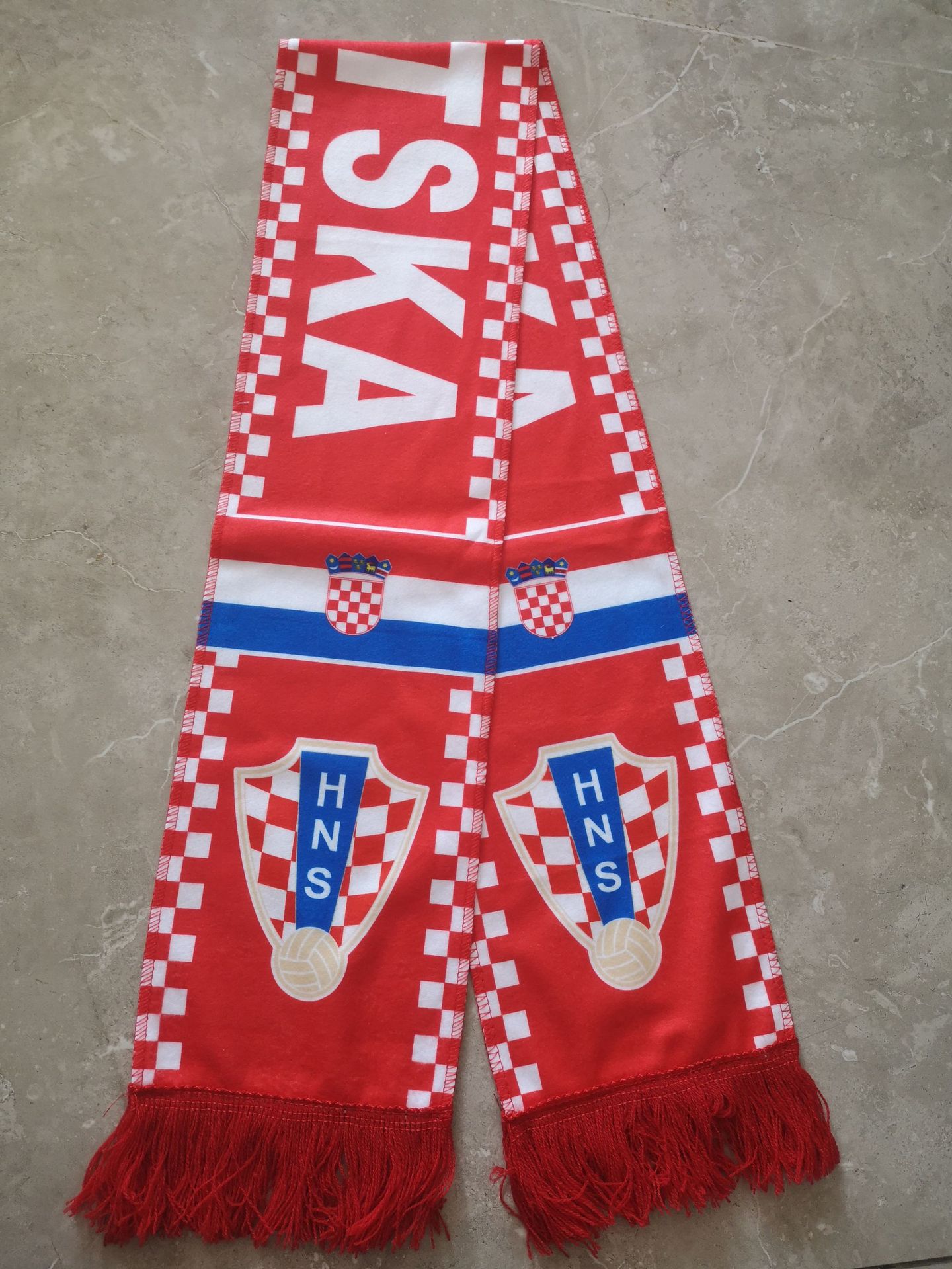 Bufandas de Terciopelo para Fanáticos de Equipos Nacionales de la Copa Mundial, Bufandas de Animación y Apoyo para Clubes de la Copa de Europa, Disponibles en Existencia