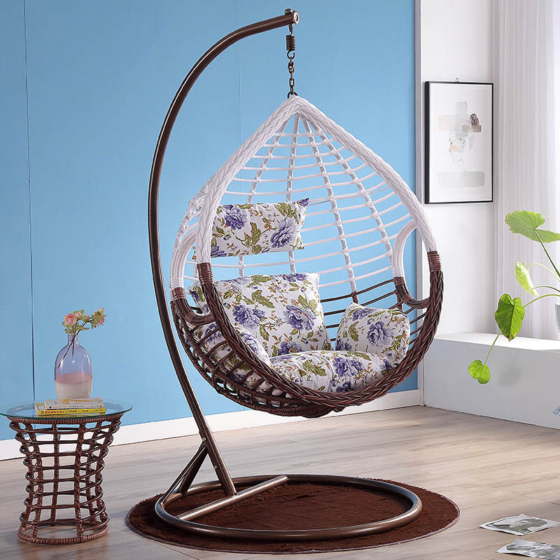 흰색 거친 꼬인 가장자리가있는 단일 대형 난간 카페