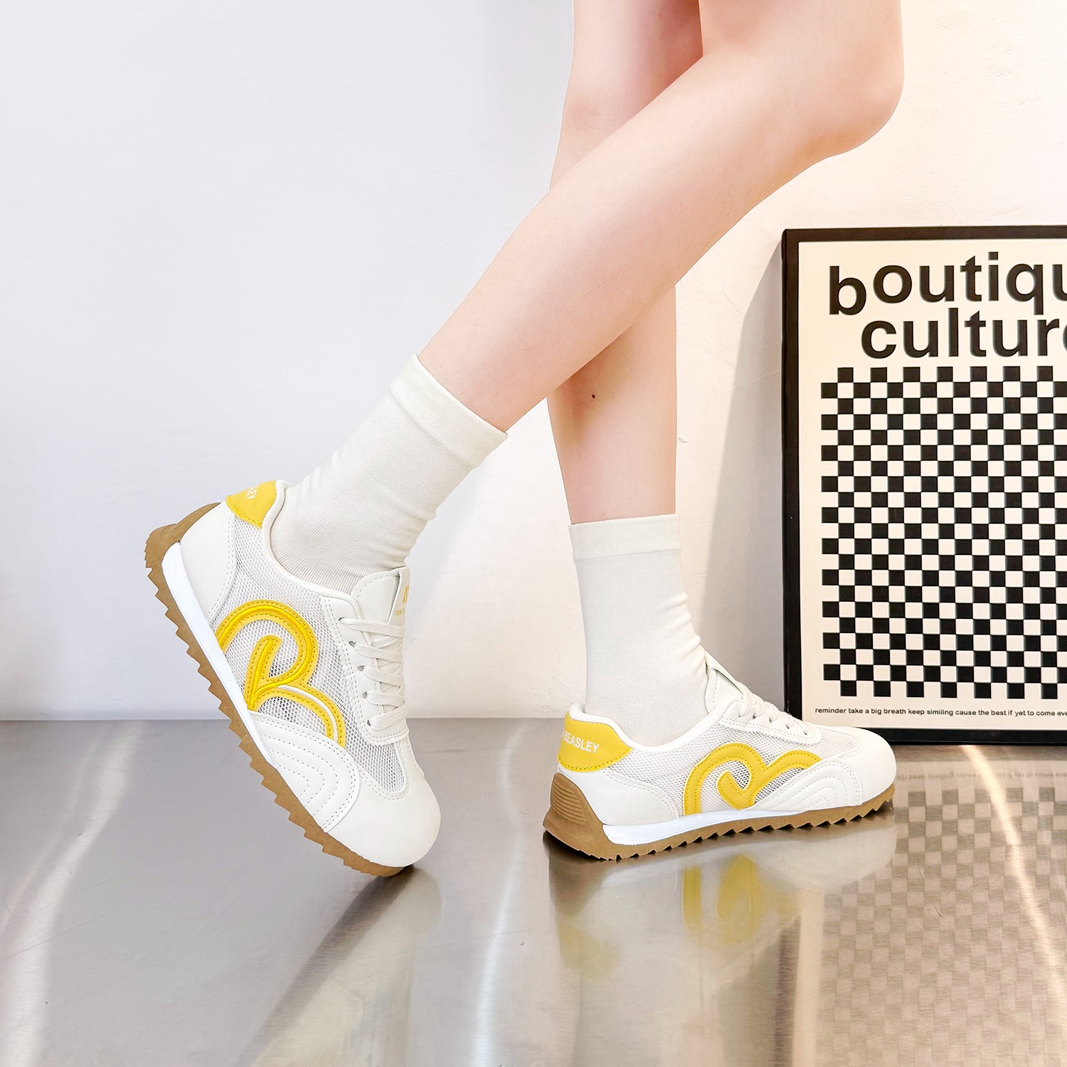 Amor zapatos deportivos de primavera de mujer nuevos zapatos casuales de malla transpirables con suela gruesa universal zapatos de skate de estudiantes zapatos de mujer al por mayor