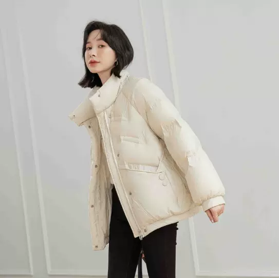 羽绒服女高级感女装新款冬季女外套韩版短款90绒平湖鸭绒批发