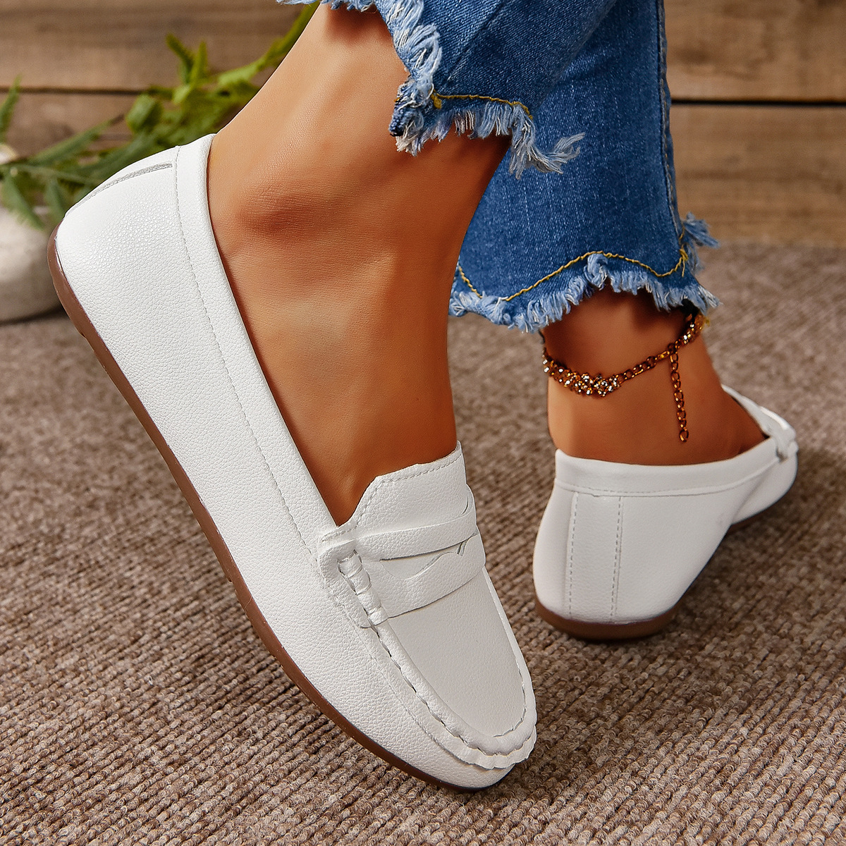 Zapatos de soja transfronterizos de primavera y verano, zapatos blancos suaves antideslizantes, zapatos casuales de mujer de tamaño grande.