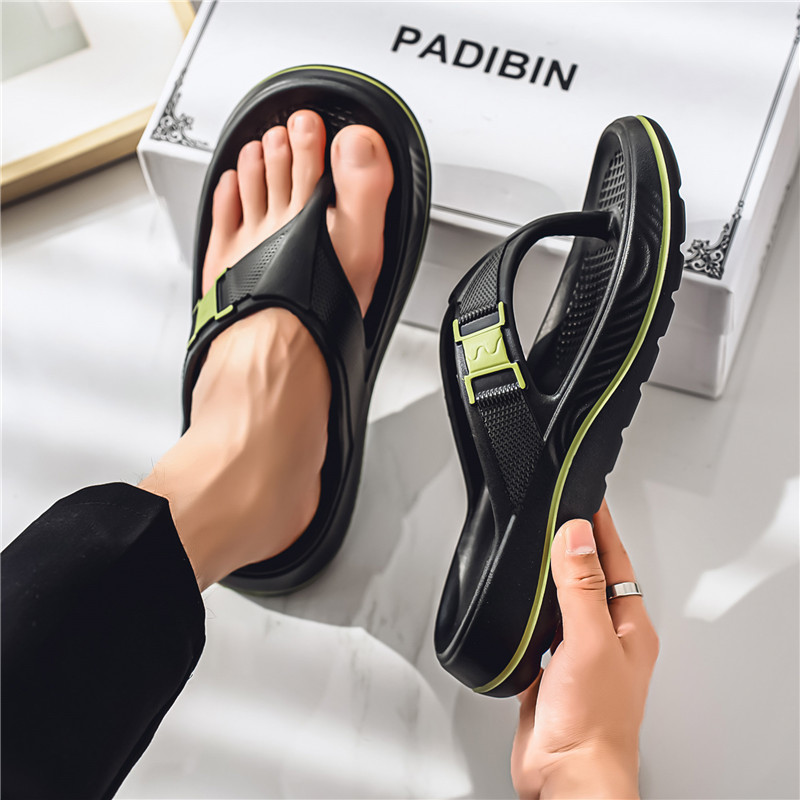 En nombre de las chanclas nuevas sandalias antideslizantes exteriores de verano para hombres Sandalias de playa casuales de moda