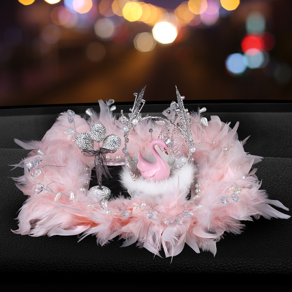 Nuevos artículos de automóvil de alta calidad decoración creativa cisne encantadora diosa pluma coche de globo decoración mujer