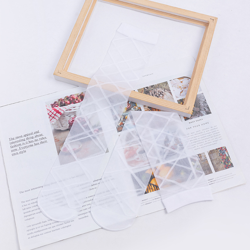 Calcetines de mujer JK estilo adulto calcetines de becerro ins diamante Cruz color sólido blanco y negro transparente medias altas medias al por mayor