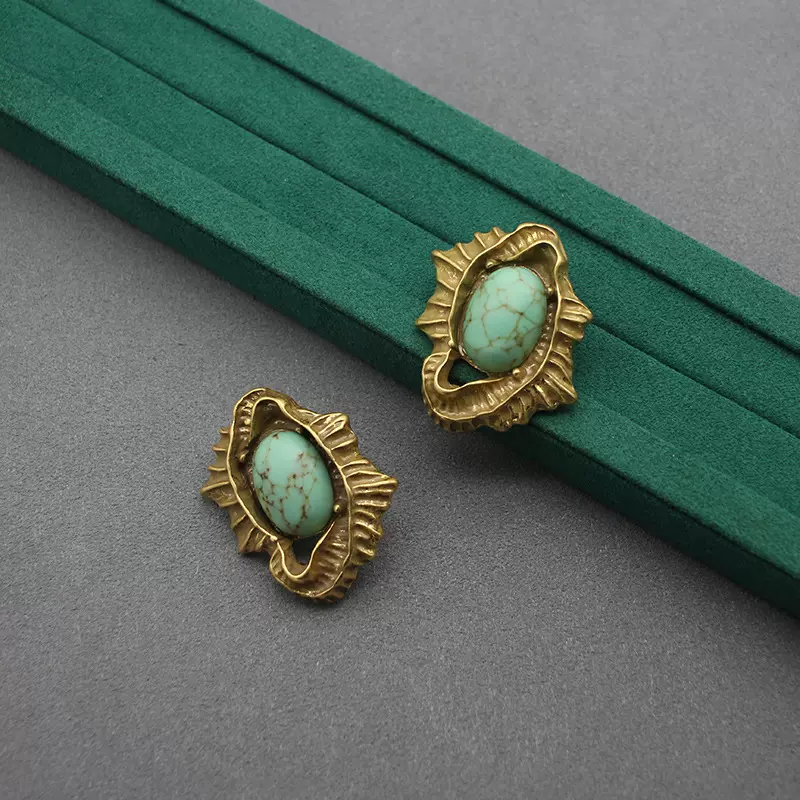青岛中古首饰源头工厂复古做旧合成绿松石耳钉法式复古个性首饰