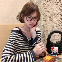 慵懒风设计感条纹一字领长袖T恤女装春秋季复古显瘦露肩纽扣上衣