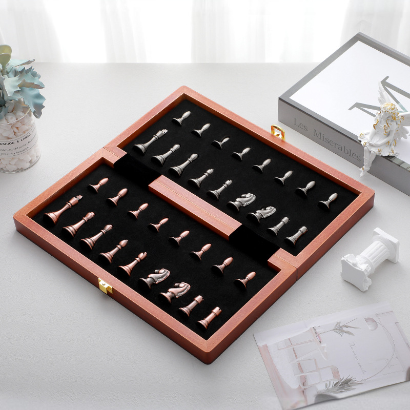 Ajedrez de metal, tablero de ajedrez plegable de madera, caja de regalo de alta gama para juegos infantiles, adornos de piezas de ajedrez occidentales, regalos