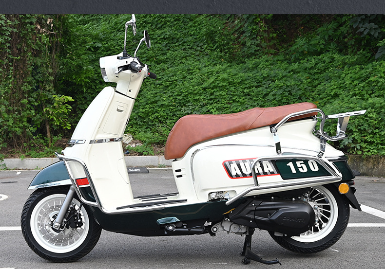 Suitable for Chunfeng Aura150 Front and Rear Exhaust Bumpers, Full Surround Guard Bars, Folding Backrest, Anti-Fall Modification