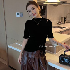设计感小心机露肩丝绒五分袖T恤女侧边抽身修身高级感气质打底衫