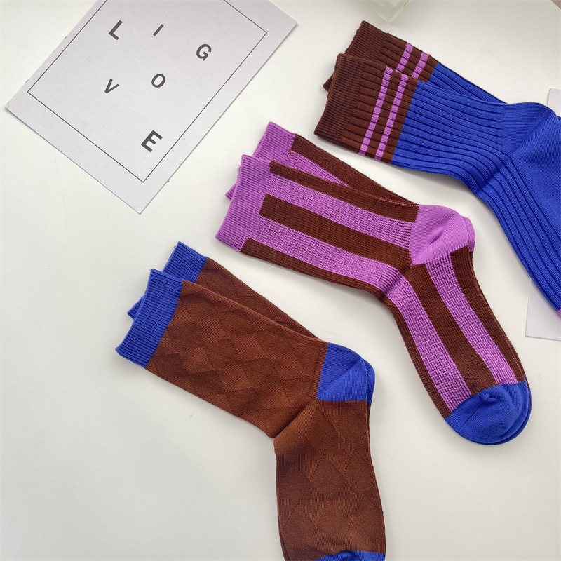 Women's Retro Color Block Cotton Crew Socks A Pair display picture 5