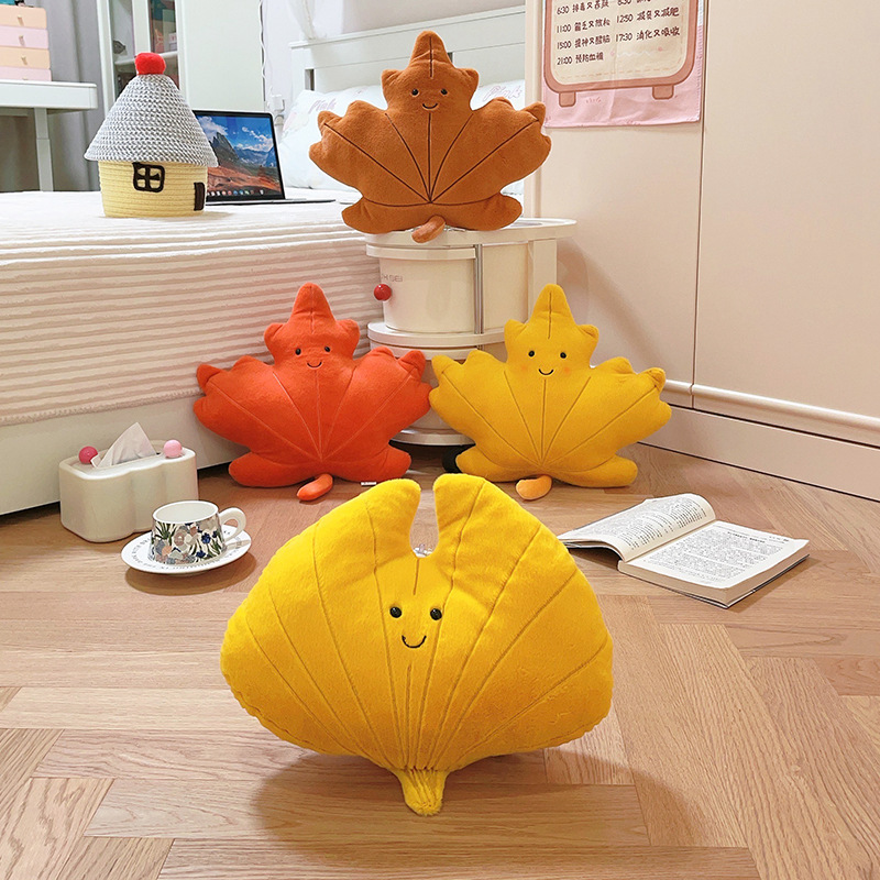 Cute caricatura ins viento hoja de arce almohada juguetes de peluche sofá cojín almohada colgante decoración de sofá doméstico