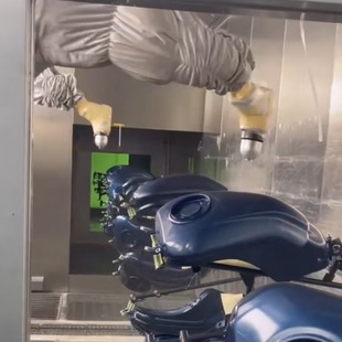 Support Factory Customization, Height-Adjustable Motorcycle Automatic Spray Paint Assembly Line, Dead Corner Position with High Paint Rate