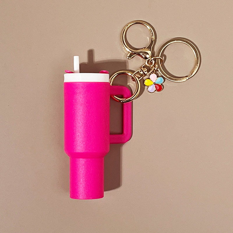 Nuevos productos transfronterizos Ice Ba Cup Keychain Stanley Stanley Colgante de llaver se puede colocar lápiz labial Colgante de flores