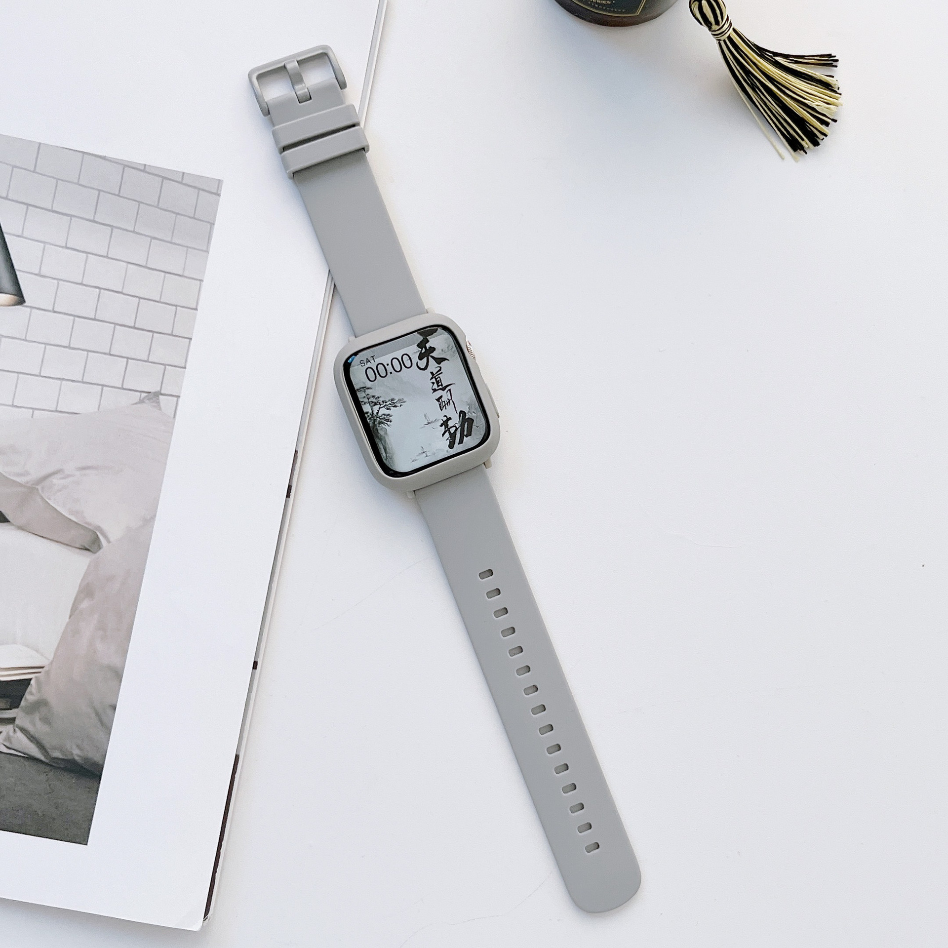 Gray strap+shell
