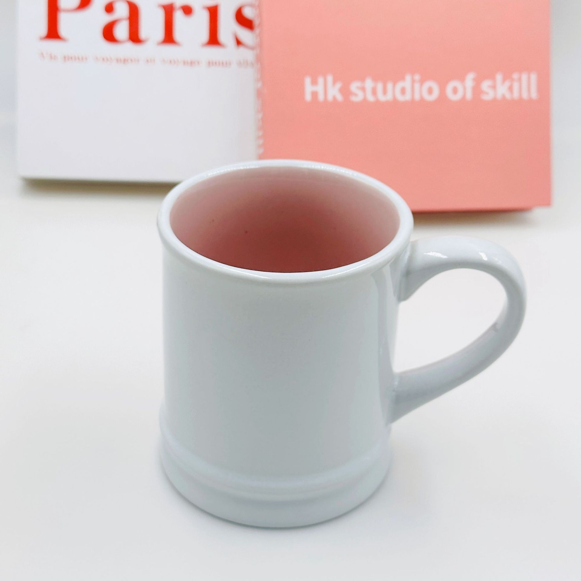 Taza de café bicolor transfronteriza fuente de fábrica personalizada logotipo día de la madre taza de regalo creativa simple taza de café de cerámica