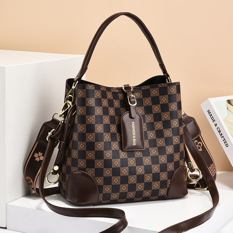 Borsa a secchiello di lusso donna con tracolla larga alla moda_voghion.com