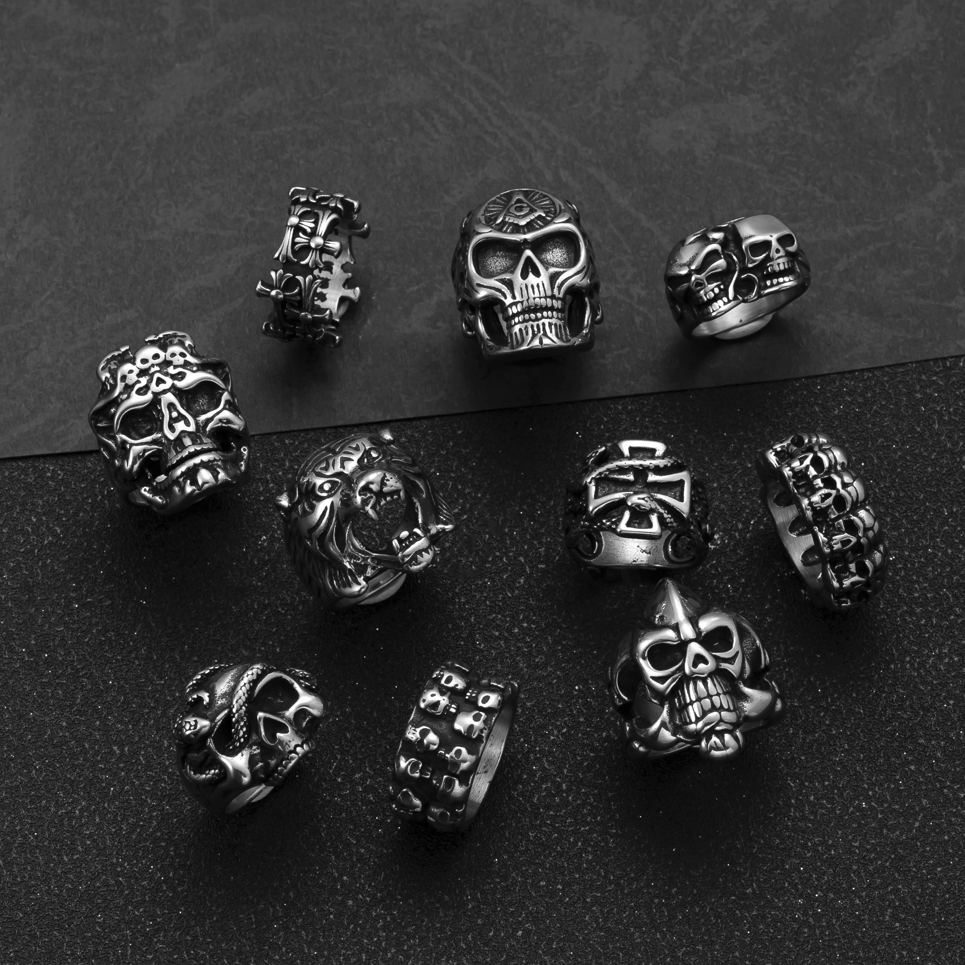European and American Cross-Border Stainless Steel Ring Men's Retro Punk Style Titanium Steel Ring Casting Skull Hand Jewelry Wholesale Factory