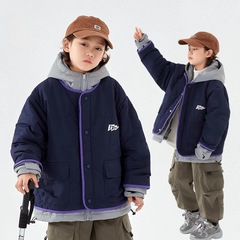 子供服男の子冬綿服男の子冬コート子供冬キルティングフード付きトップ綿服トレンディな偽ツーピース