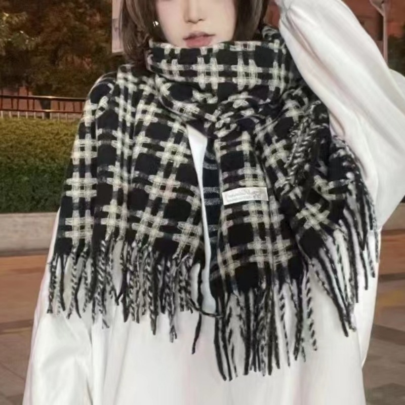 Versión coreana del nuevo producto bufanda a cuadros de cachemira de imitación mujer otoño e invierno bufanda cálida gruesa estudiante bufanda de moda de todo fósforo