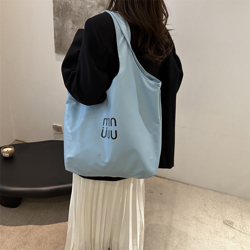 Bolsas de moda casuales de gran capacidad para mujeres 2025, nuevas bolsas de hombro de viaje de moda, bolsas de clase para estudiantes universitarios, bolsas especiales