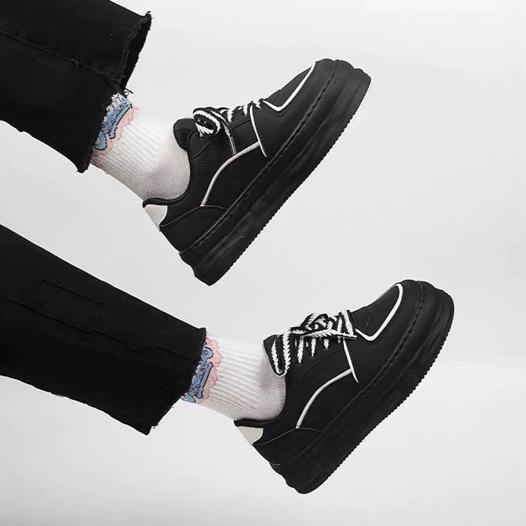 Толстая подошва увеличивается, маленькие белые туфли для детей 2024 новые удобные туфли на толстой подошве