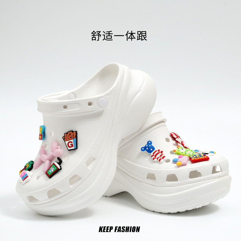 En nombre de los zapatos con agujeros para el cabello, el nuevo estilo de verano aumenta las sandalias y zapatillas de mujer, suela gruesa, zapatos de playa, sandalias de moda