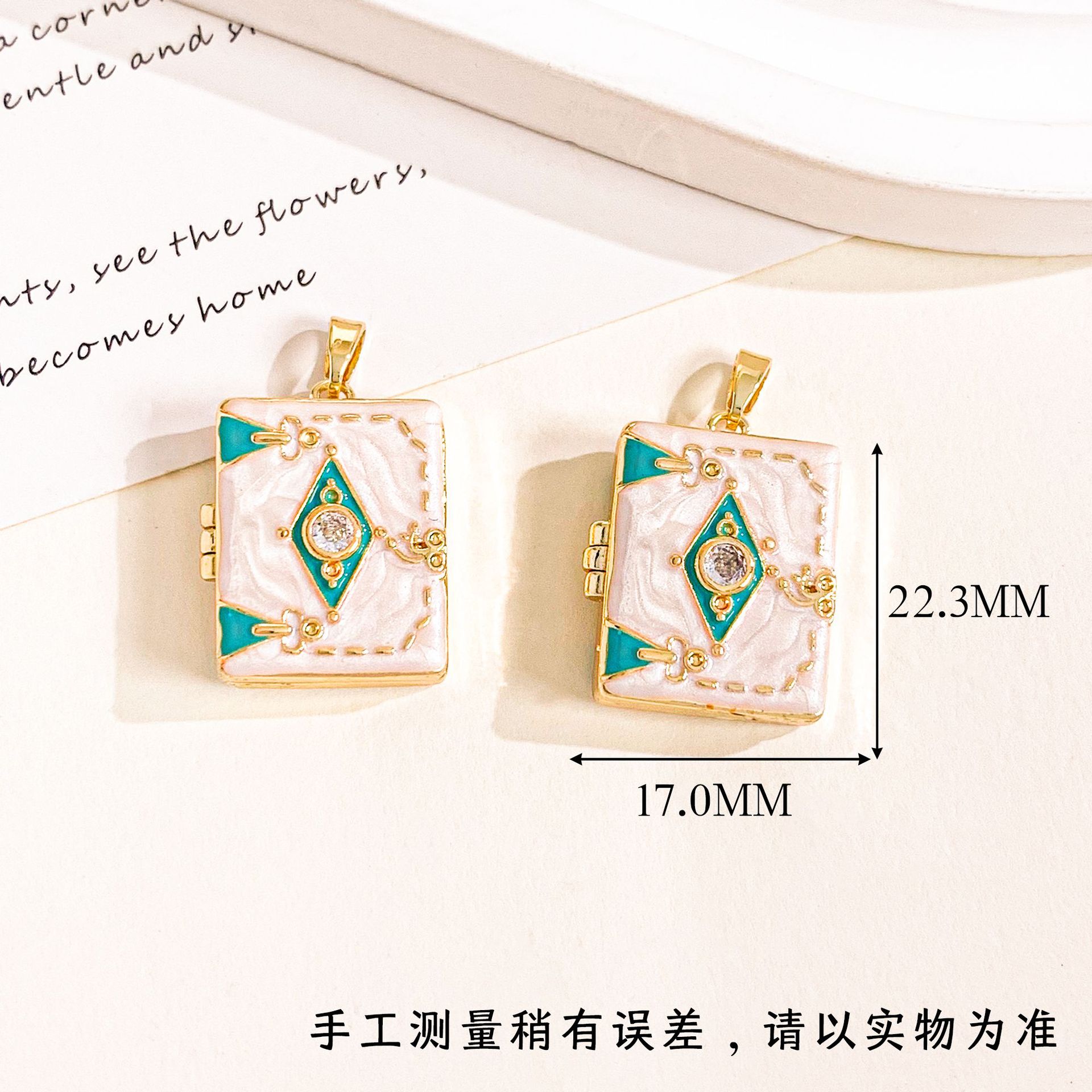 XL4682 diamond-shaped gold and white photo clip pendant can be opened