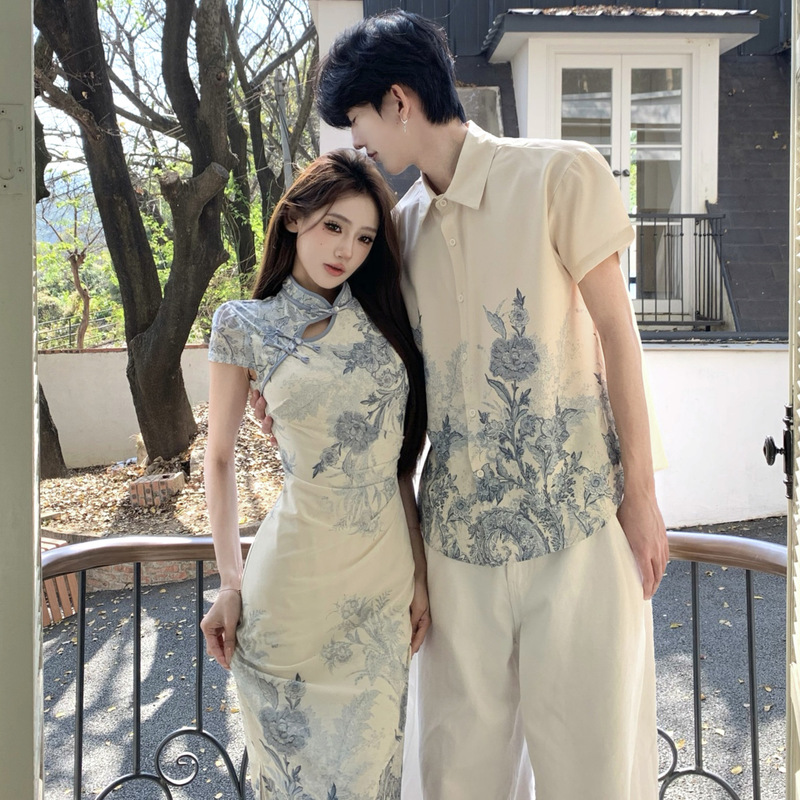 New Chinese-Style Couple Outfits for Summer, Elegant and Classy Blue Cheongsam with Blue and White Porcelain Print, Slim-Fit Dress New Chinese-Style Couple Outfits for Summer, Elegant and Classy Blue Cheongsam with Blue and White Porcelain Print, Slim-Fit Dress