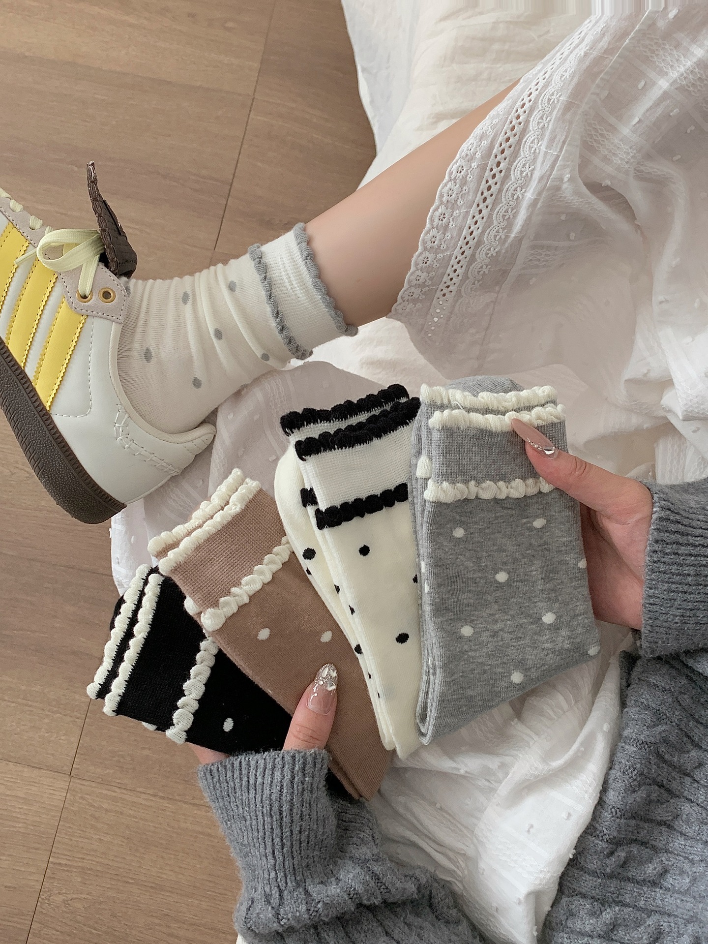 60g Weight Socks Classification Socks Lingerie Type Cotton Fabric Type A Pair Quantity Daily Occasion Polka Dots Pattern Spring, Autumn Season Women's Gender Elegant Style Elegant Women's Polka Dots Cotton Crew Socks A Pair 4