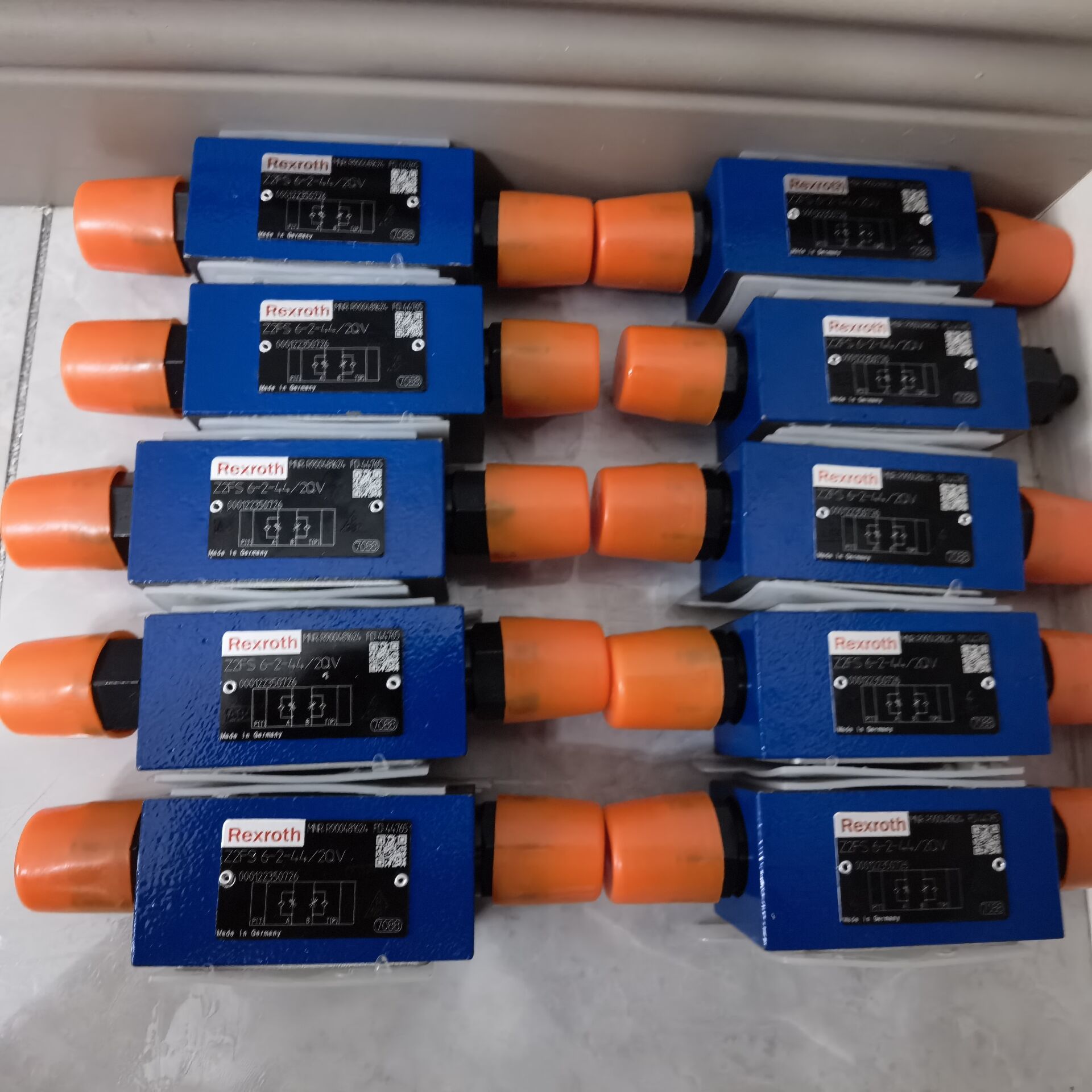 德国力士乐REXROTH液压电磁阀DBW20B2-5X/100Y-6EG24N9K4现货供应