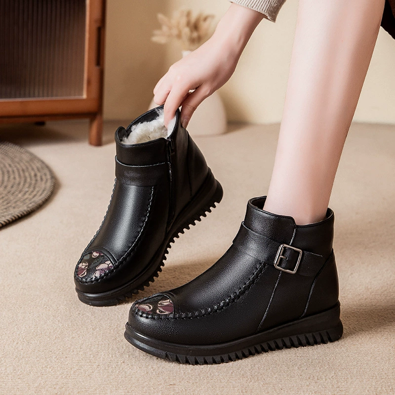 Новые зимние кожаные бархатные толстые теплые туфли для пожилых людей короткие сапоги противоскользящие мягкие молочные туфли на мягком подошве кожаные туфли