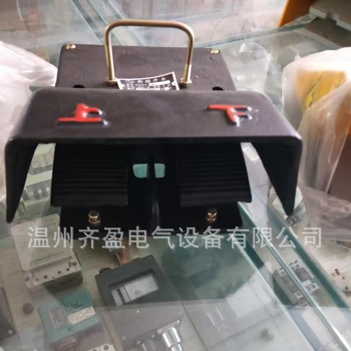 足踏开关广泛应用于各种类压力机折弯机剪板机钻床各种类机械设备