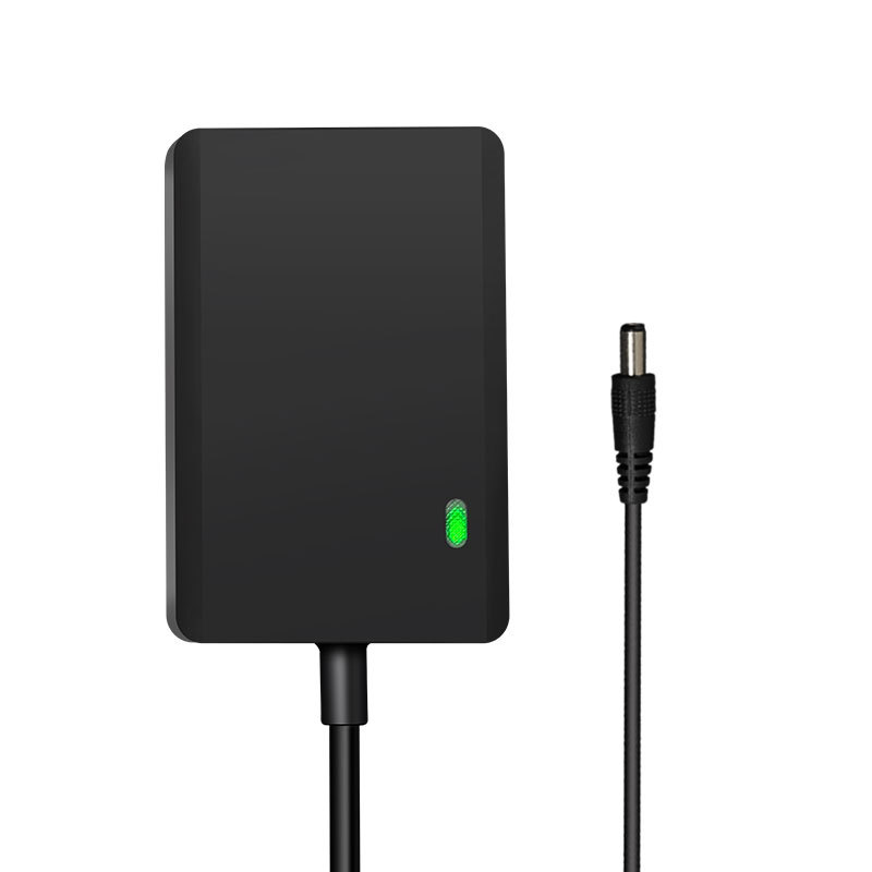 12v恒流转灯KC白色美规中日韩英澳4.2v8.4v12.6v1a充电器SAA认证