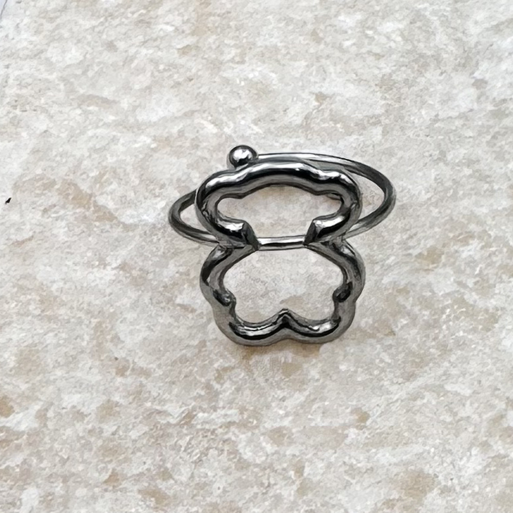 Oso tridimensional collar de titanio de acero pequeño animal colgante aretes pulsera anillo de hueso de serpiente cadena femenina estilo INS