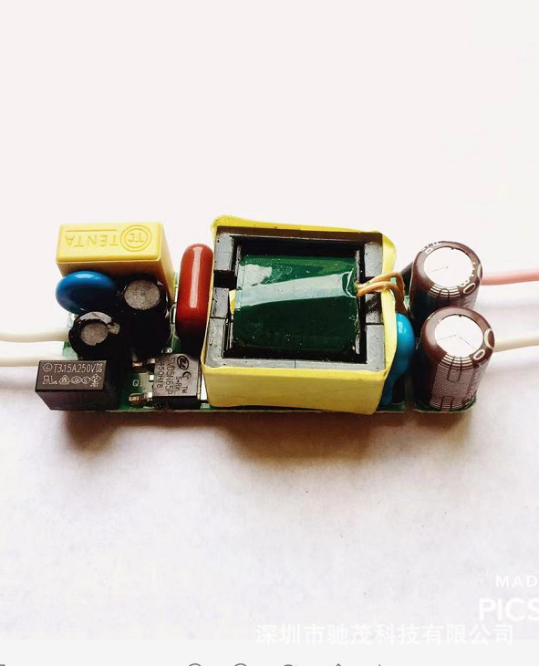 现货高PF电源3-6*3W 900MA内置电源恒流电源认证版本面板灯电源