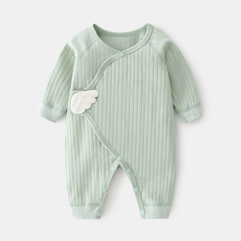 Newborn baby jumpsuit, children's autumn and winter pure cotton boneless clothes, newborn pajamas, men's and women's baby crawling clothes, spring and autumn