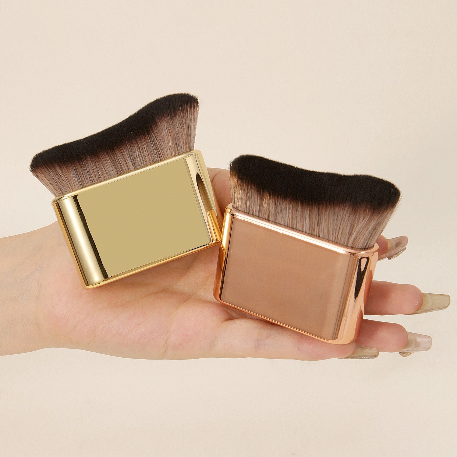 Brush de maquillaje, brocha de base, crema BB sin costuras, cuidado de la piel, cepillo corporal, crema hidratante, no coma polvo, base líquida, gran ola