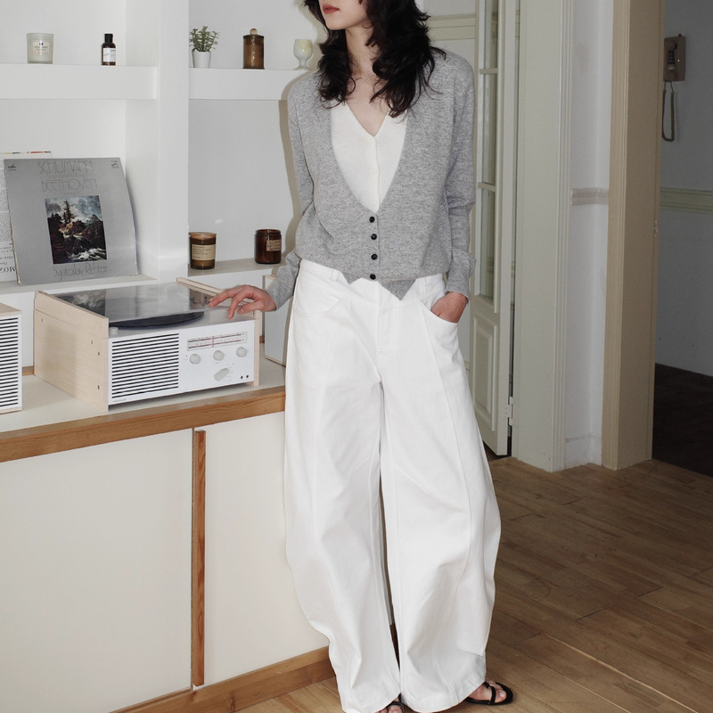 Patata Testa Wool Blend High-Intelligence Intellectual Outfit Contrasting Color V Neck Fake Two-Piece Knitted Light Gray Patata Testa Wool Blend High-Intelligence Intellectual Outfit Contrasting Color V Neck Fake Two-Piece Knitted Light Gray