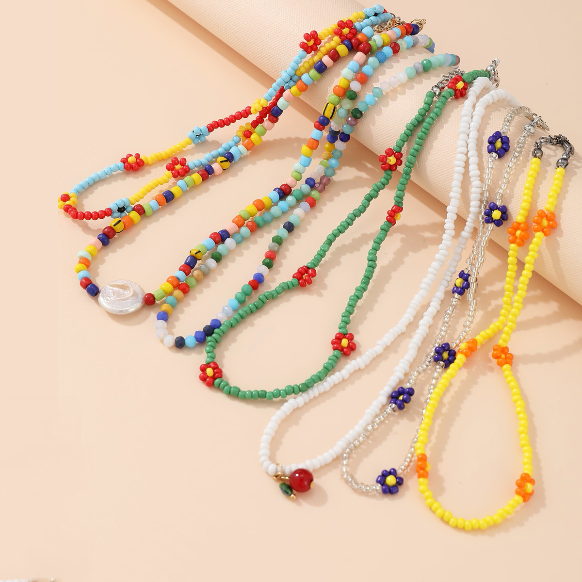 Bohemian Simple Color Miyuki Beads Daisy Necklace 7-piece Set Wholesale Nihaojewelry display picture 2