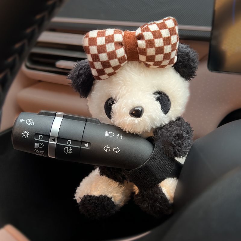 Decoraciones de automóviles para interiores de automóviles para muñecas panda 2025 nuevas luces de dirección limpiaparabrisas muñecas