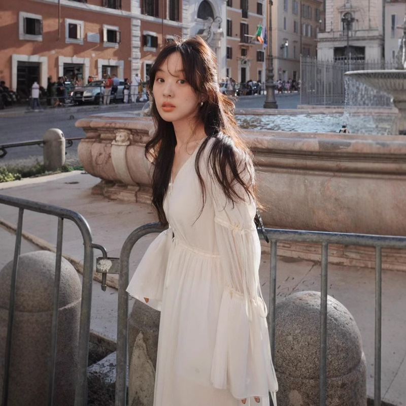 Now H Trumpet Sleeve White V Neck Dress for Women 2025 Summer Korean Style Ins Loose Long-Sleeved Classy Long Skirt Flet*A