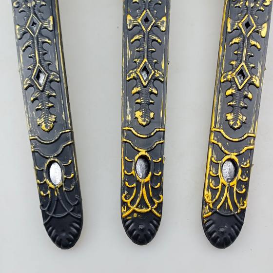 2 yuan wholesale children's toys antique sword with sheath sword plastic bronze sword children's toys sword supply