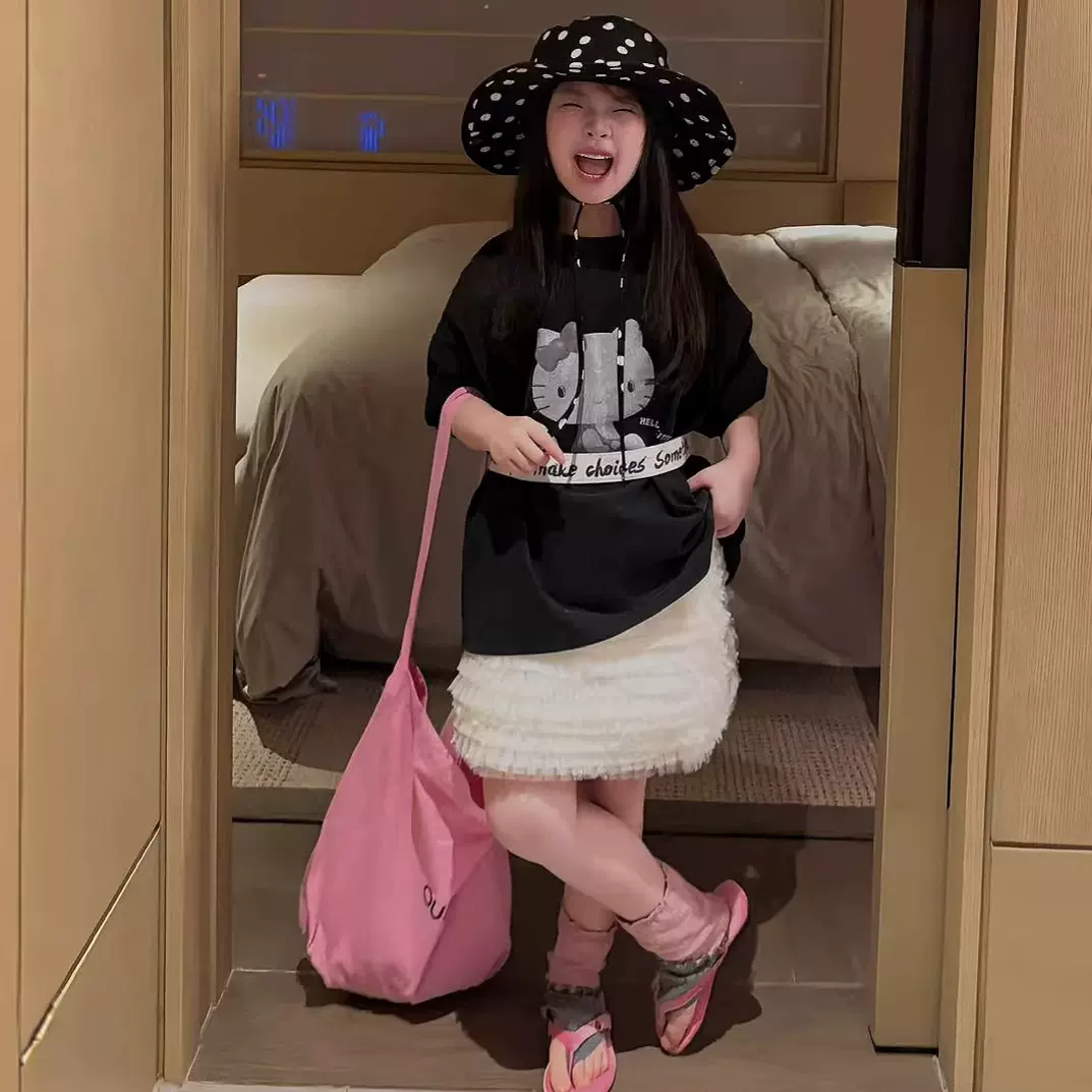 芙果女童百褶裙2026春夏新品儿童短裙女宝宝半身裙子洋气蛋糕塔裙