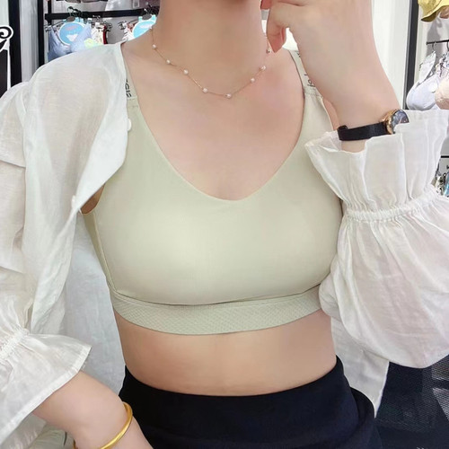 Stylish invisible sports bra with fixed cups, simple and comfortable, smooth surface, thin underwear, shaping bra for women